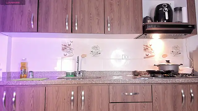 Petit-Rosse online show from November 6, 12:22 am