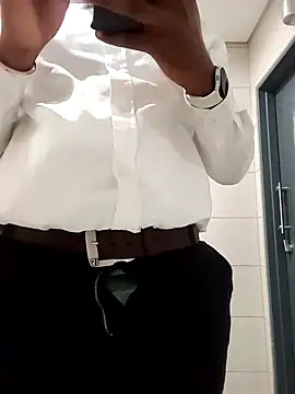 Snapshot of douksm chatting on January 27, 12:26 pm douksm online show from January 27, 12:26 pm