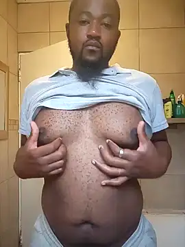 Snapshot of douksm chatting on February 9, 4:18 pm douksm online show from February 9, 4:18 pm