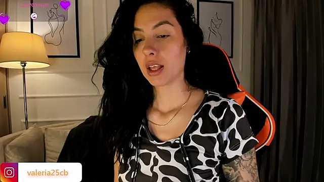 Snapshot of valeriia25_ chatting on March 6, 11:58 am valeriia25 online show from March 6, 11:58 am