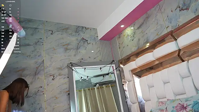 kinkylittlegirll online show from July 11, 2:58 am
