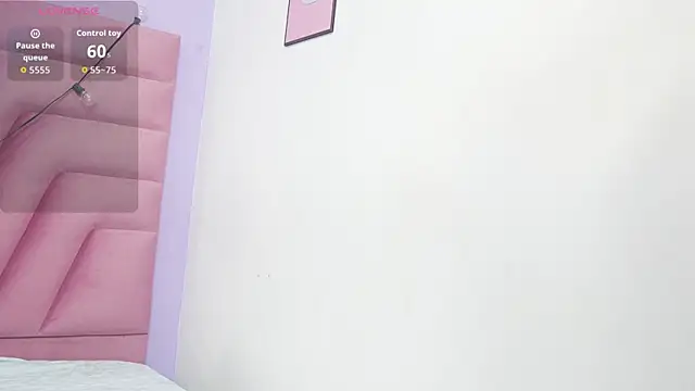 kinkylittlegirll online show from July 22, 2:47 am