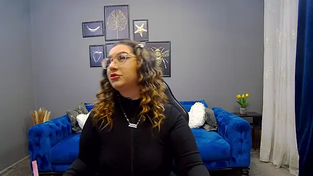 Katewalker  online show from January 28, 6:28 pm