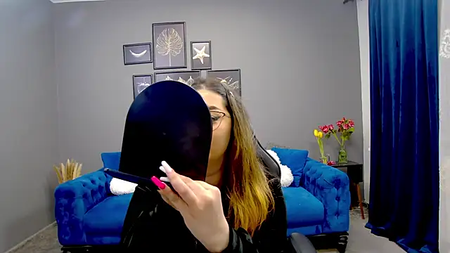 Katewalker  online show from March 14, 5:46 pm