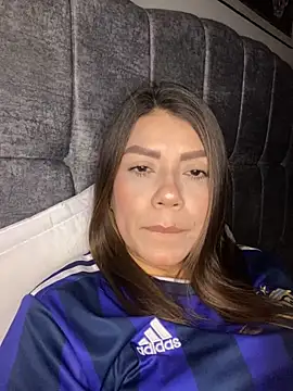 Snapshot of martina_contreras chatting on November 28, 5:10 am martina contreras online show from November 28, 5:10 am