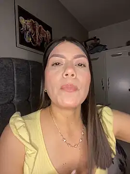 martina contreras online show from May 3, 4:07 am