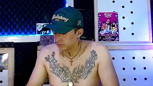Snapshot of Darko0717 chatting on January 29, 11:14 pm Darko0717 online show from January 29, 11:14 pm