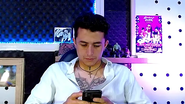 Snapshot of Darko0717 chatting on January 31, 11:35 pm Darko0717 online show from January 31, 11:35 pm