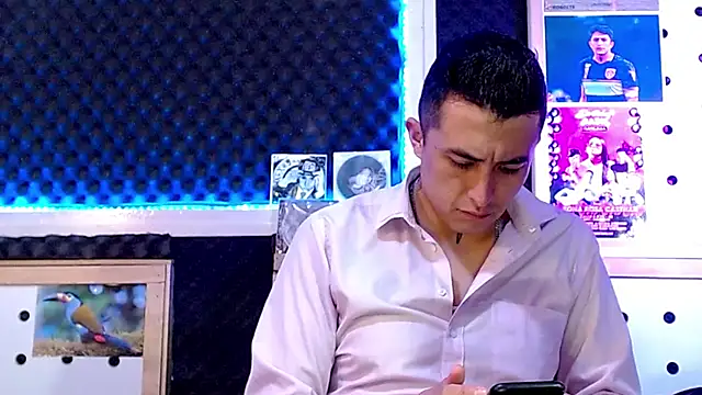 Snapshot of Darko0717 chatting on February 19, 9:03 pm Darko0717 online show from February 19, 9:03 pm