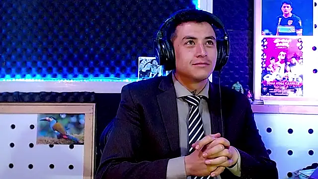 Snapshot of Darko0717 chatting on February 22, 1:46 pm Darko0717 online show from February 22, 1:46 pm