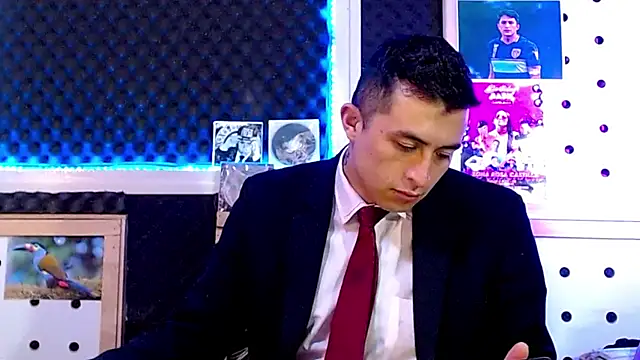 Snapshot of Darko0717 chatting on February 23, 12:27 pm Darko0717 online show from February 23, 12:27 pm