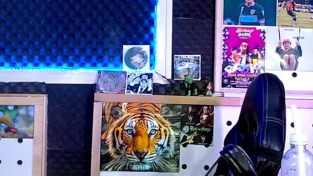 Snapshot of Darko0717 chatting on March 14, 2:41 pm Darko0717 online show from March 14, 2:41 pm