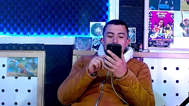 Snapshot of Darko0717 chatting on March 14, 9:21 pm Darko0717 online show from March 14, 9:21 pm