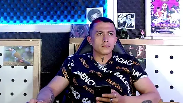 Snapshot of Darko0717 chatting on March 19, 12:15 am Darko0717 online show from March 19, 12:15 am