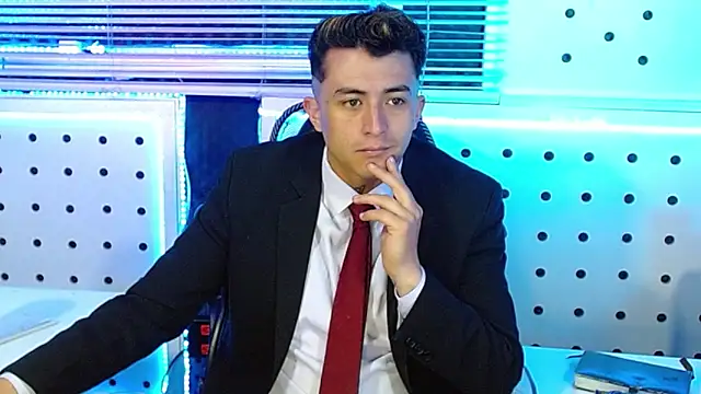 Darko0717 online show from December 3, 1:31 pm