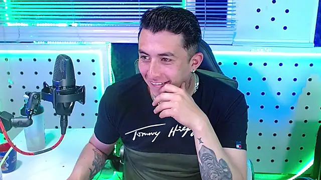 Darko0717 online show from January 18, 1:31 am