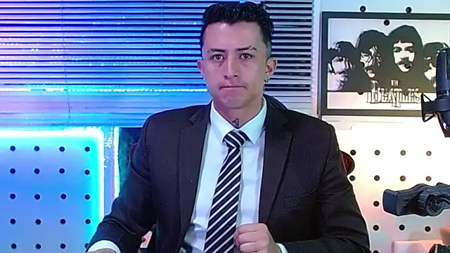 Snapshot of Darko0717 chatting on July 12, 1:35 pm Darko0717 online show from July 12, 1:35 pm