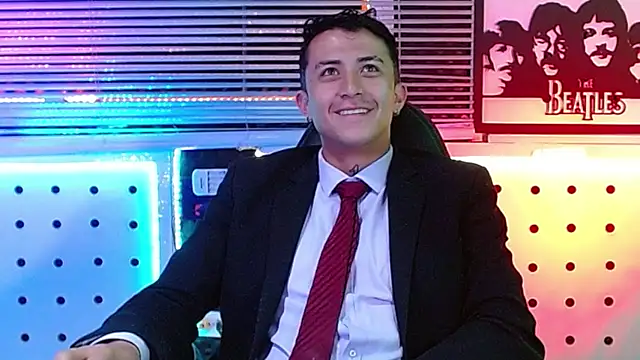 Snapshot of Darko0717 chatting on July 18, 10:52 am Darko0717 online show from July 18, 10:52 am