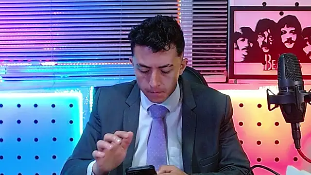 Snapshot of Darko0717 chatting on July 27, 11:28 am Darko0717 online show from July 27, 11:28 am