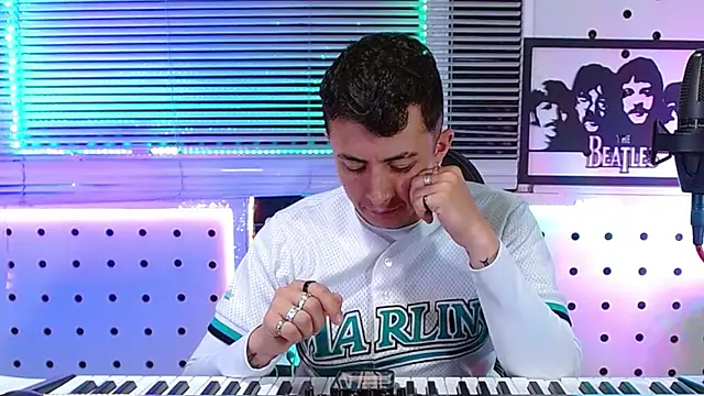Snapshot of Darko0717 chatting on August 1, 12:32 am Darko0717 online show from August 1, 12:32 am