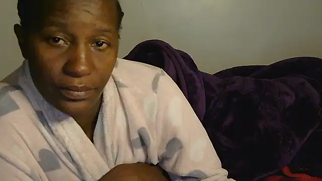 sluttylaura21 online show from October 1, 5:30 pm