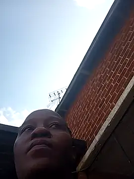 sluttylaura21 online show from March 17, 7:23 am