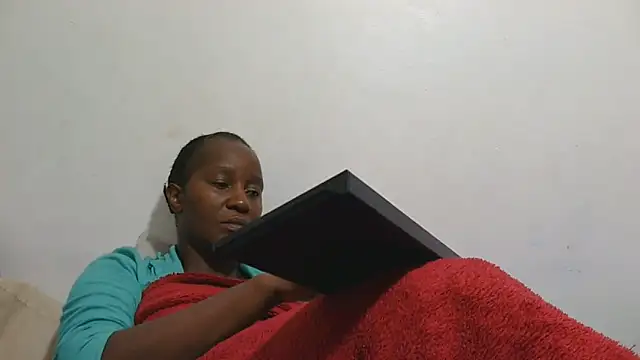 Snapshot of sluttylaura21 chatting on June 12, 5:34 pm sluttylaura21 online show from June 12, 5:34 pm