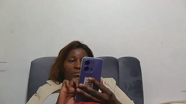 sluttylaura21 online show from June 25, 5:17 pm