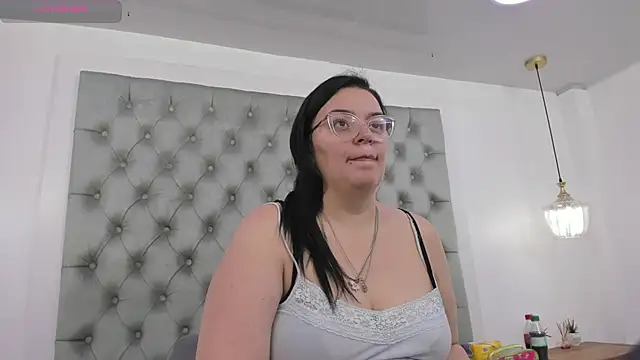 anette cooper online show from December 22, 3:47 am