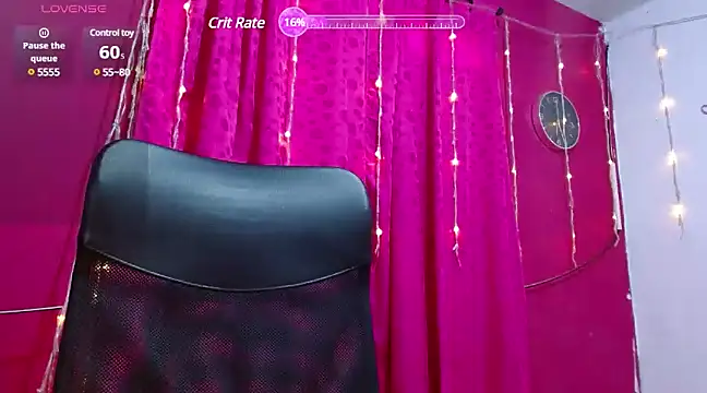 Snapshot of monica_little23 chatting on December 14, 12:12 pm monica little23 online show from December 14, 12:12 pm