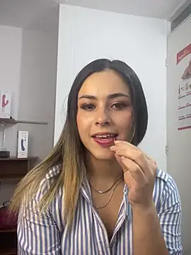 pamelao online show from February 13, 7:31 pm