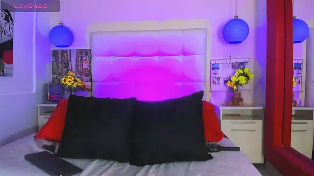 cinthya walker1 online show from May 6, 12:54 pm