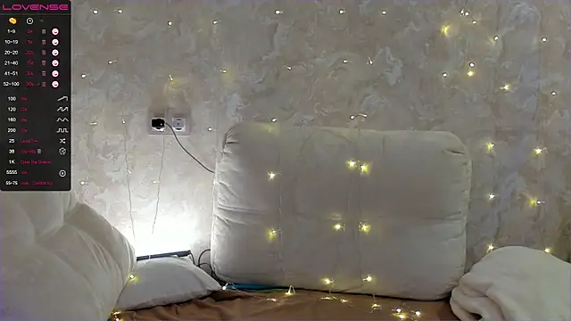 Snapshot of EvaSileZ chatting on September 16, 2:34 am EvaSileZ online show from September 16, 2:34 am