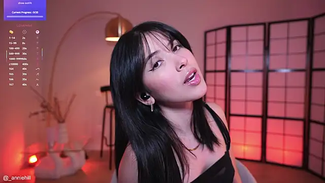 Snapshot of anniehillofficial chatting on December 13, 9:31 pm anniehillofficial online show from December 13, 9:31 pm