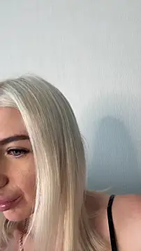 Mia Roxie online show from June 9, 3:29 am