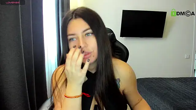 Snapshot of gracedorce chatting on January 17, 4:06 am gracedorce online show from January 17, 4:06 am