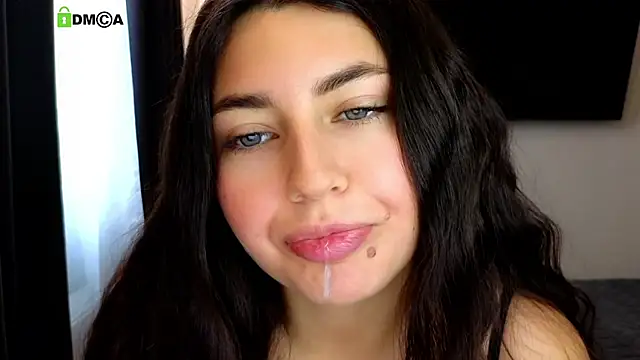 Snapshot of gracedorce chatting on October 14, 1:50 am gracedorce online show from October 14, 1:50 am