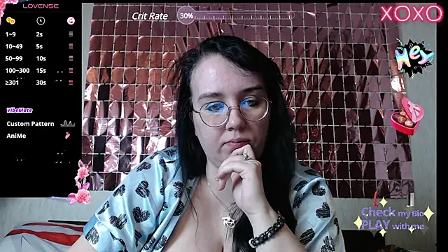 Snapshot of LeonaHarrison chatting on February 24, 4:49 am LeonaHarrison online show from February 24, 4:49 am