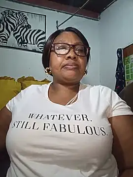 Snapshot of YELLOW_BONE chatting on July 16, 9:32 pm YELLOW BONE online show from July 16, 9:32 pm