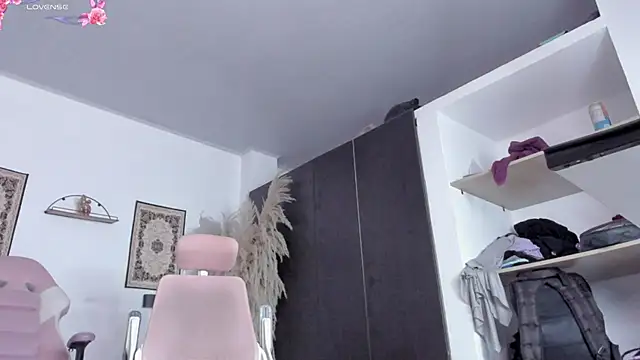 ibeth diaz online show from December 19, 12:39 am