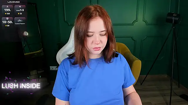 Snapshot of Pretty_Alison chatting on October 7, 2:25 pm Pretty Alison online show from October 7, 2:25 pm