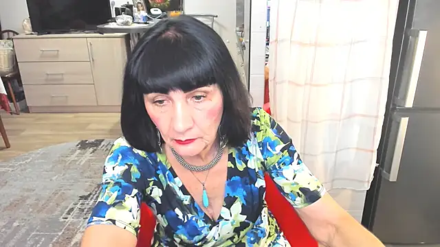 Tina Joness online show from December 4, 6:50 pm