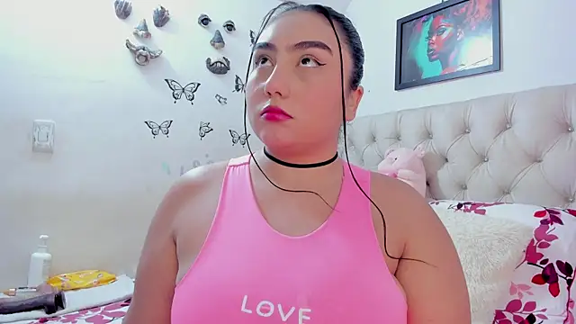 NayaWayne online show from July 16, 3:51 pm