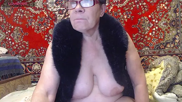 Snapshot of Sandra_Carina chatting on September 24, 8:17 am Sandra Carina online show from September 24, 8:17 am