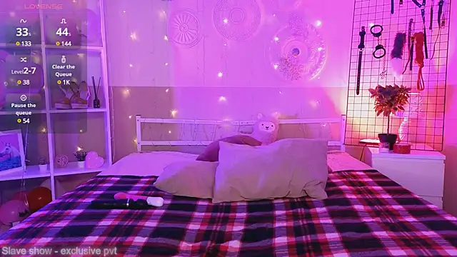 ServantBrook online show from February 1, 4:46 am