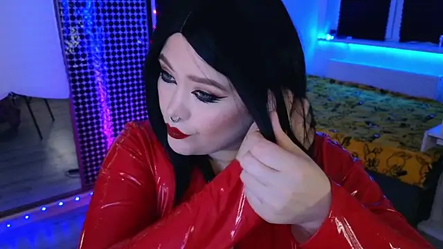 wickedxqueen online show from May 13, 9:11 pm
