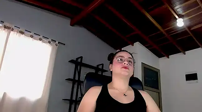 Snapshot of maela1 chatting on January 5, 6:56 pm maela1 online show from January 5, 6:56 pm