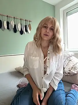 LaurenSommer online show from November 12, 8:48 am