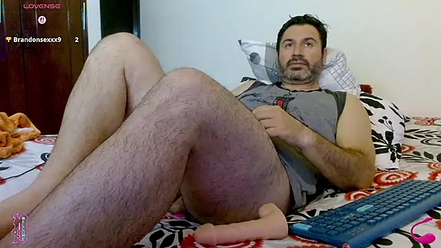 Snapshot of rodrher81 chatting on June 14, 11:45 am rodrher81 online show from June 14, 11:45 am