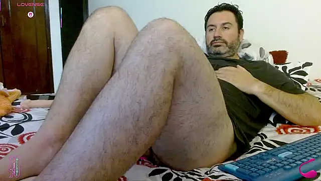 Snapshot of rodrher81 chatting on June 16, 12:24 am rodrher81 online show from June 16, 12:24 am